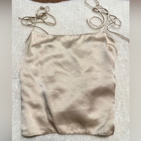 REFORMATION LUCREZIA TOP SIZE 4 - Picture 2 of 5